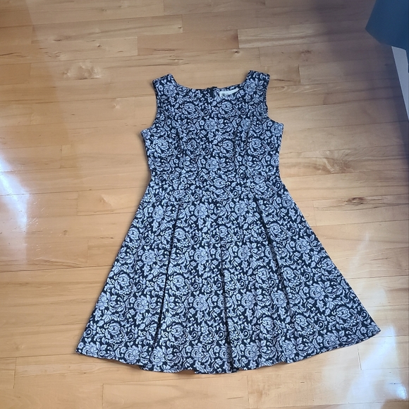 Dress 👗 size M - Picture 4 of 6
